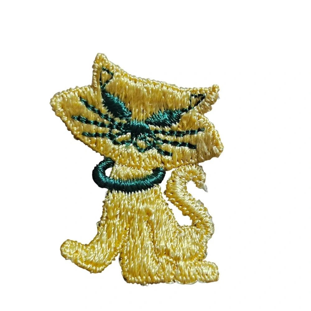 Vintage Yellow Cat Embroidered Patch Green Eyes Collar Sew On Applique MCM Style